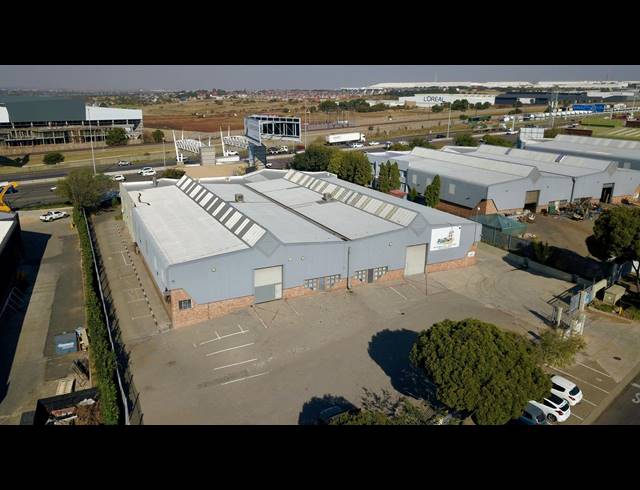 2,316M² WAREHOUSE TO LET IN ROOIHUISKRAAL